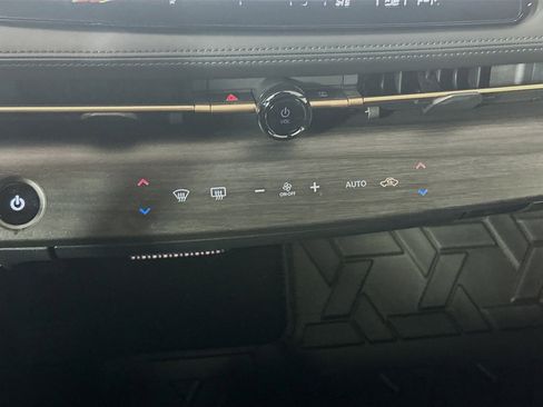 Used 2023 Nissan Ariya FWD image 24