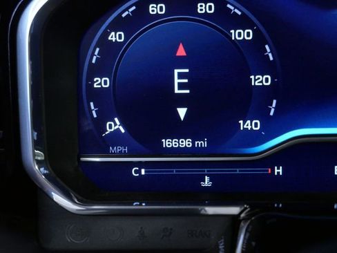 Used 2023 Chevrolet Silverado 1500 RST AWD/4WD image 19