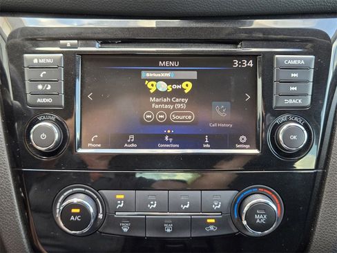 Used 2022 Nissan Rogue Sport S image 15