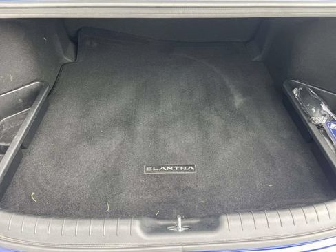 Certified 2025 Hyundai Elantra Sport FWD image 12