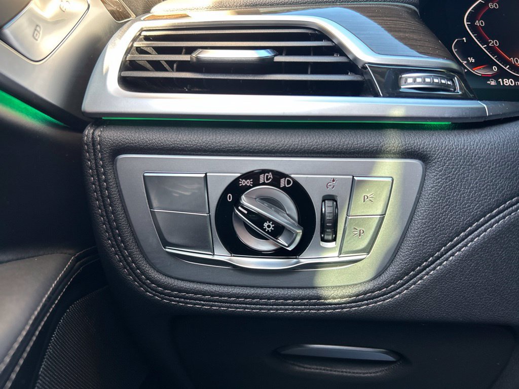 Used 2020 BMW 740i RWD image 58