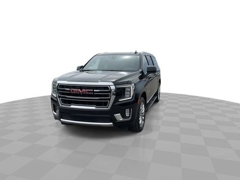Used 2021 GMC Yukon XL SLT w/ SLT Luxury Plus Package AWD/4WD image 3