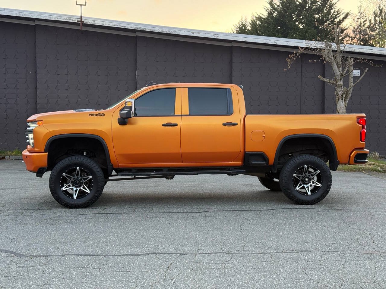 Used 2020 Chevrolet Silverado 3500 High Country w/ Z71 Off-Road Package AWD/4WD image 4
