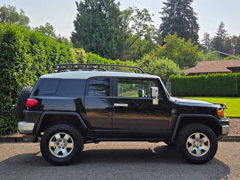 Used 2008 Toyota FJ Cruiser 4WD image 5