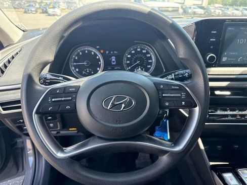 Used 2022 Hyundai Sonata SE w/ Preferred Accessory Package FWD image 12