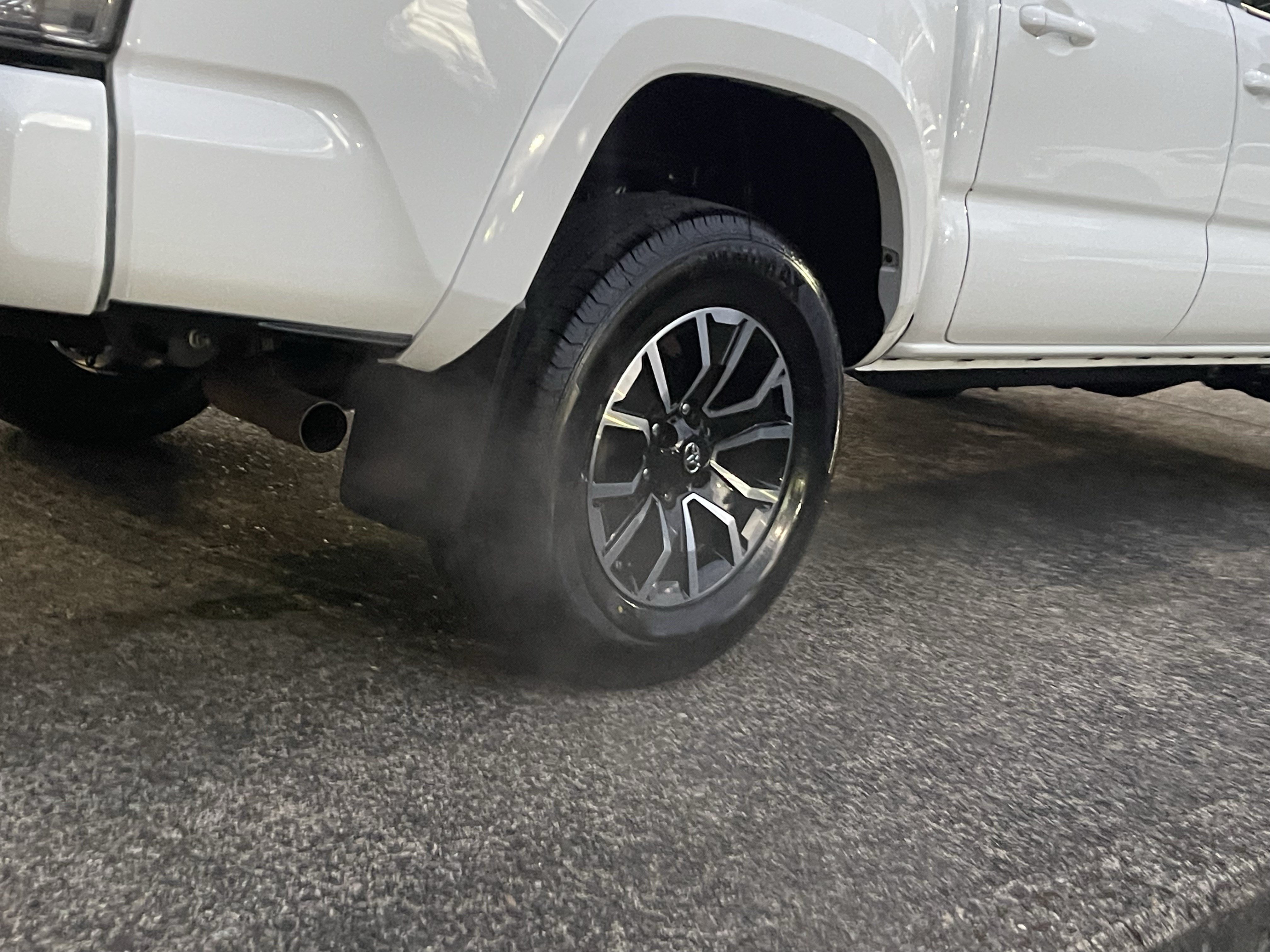 Certified 2020 Toyota Tacoma TRD Sport w/ Technology Package AWD/4WD image 9