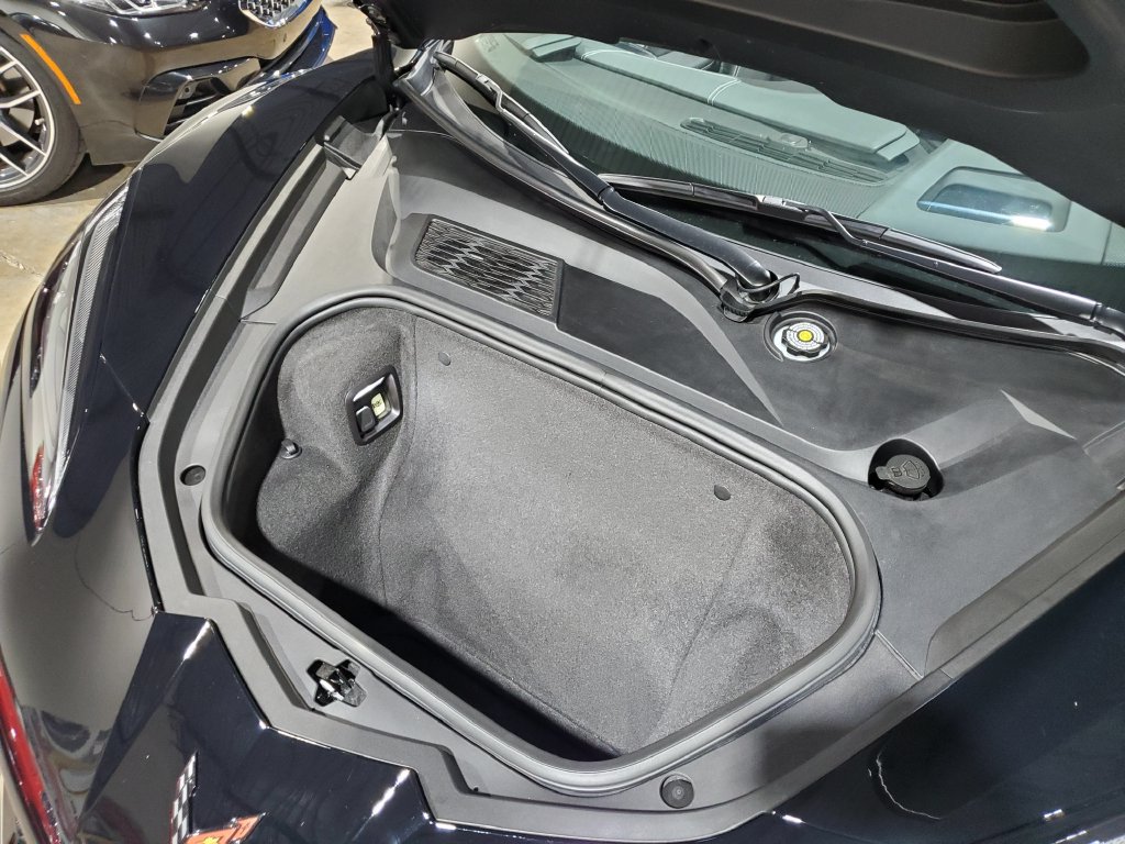 Used 2025 Chevrolet Corvette Z06 RWD image 46