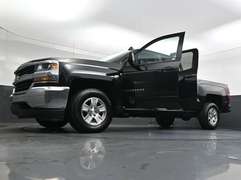 Used 2019 Chevrolet Silverado 1500 LT AWD/4WD image 48