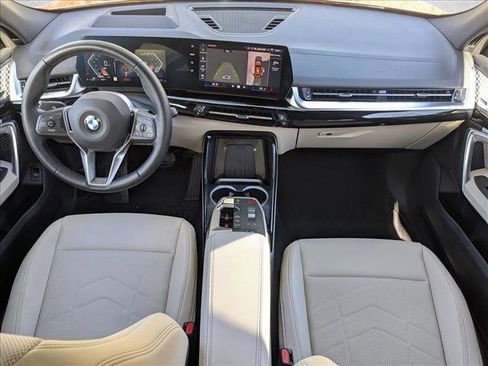 Used 2025 BMW X2 xDrive28i w/ Technology Package image 17