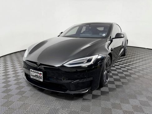 Used 2021 Tesla Model S Plaid image 3