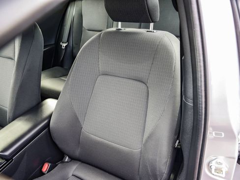 Used 2023 Toyota Prius LE image 27