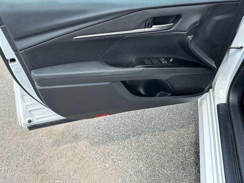Used 2025 Toyota Camry LE FWD image 10