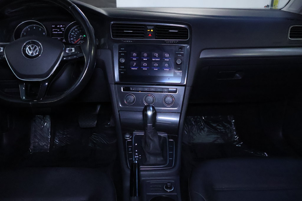 Used 2019 Volkswagen Golf SE FWD image 19