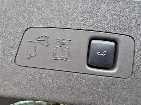 Certified 2022 Lincoln Corsair Standard w/ Equipment Group 101A image 17