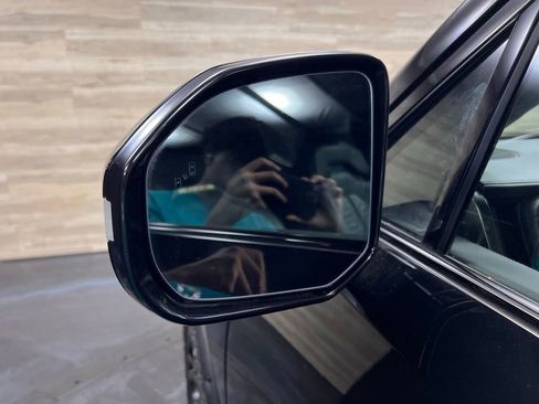 Used 2022 Rivian R1T Adventure image 27