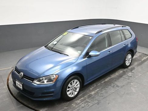 Used 2016 Volkswagen Golf S FWD image 26