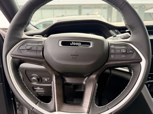 New 2026 Jeep Grand Cherokee Altitude AWD/4WD image 13