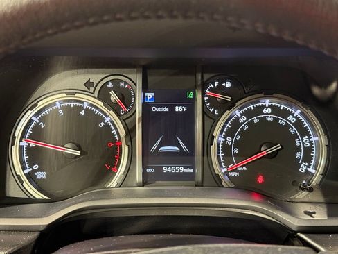Used 2020 Toyota 4Runner Limited AWD/4WD image 27