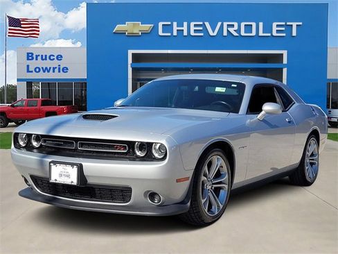 Used 2022 Dodge Challenger R/T image 1