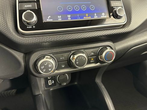 Used 2024 Nissan Kicks S image 14