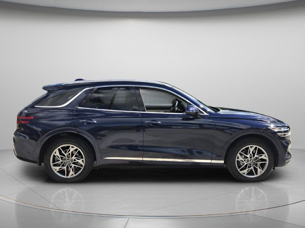 Used 2025 Genesis GV70 2.5T AWD/4WD image 3
