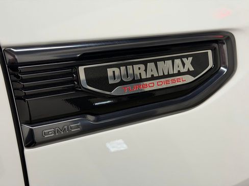 Certified 2023 GMC Sierra 1500 AT4 w/ AT4 Preferred Package image 11