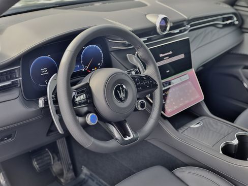 New 2024 Maserati Grecale GT image 19
