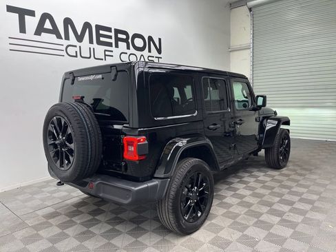 Used 2025 Jeep Wrangler Unlimited Sahara w/ Safety Group AWD/4WD image 7