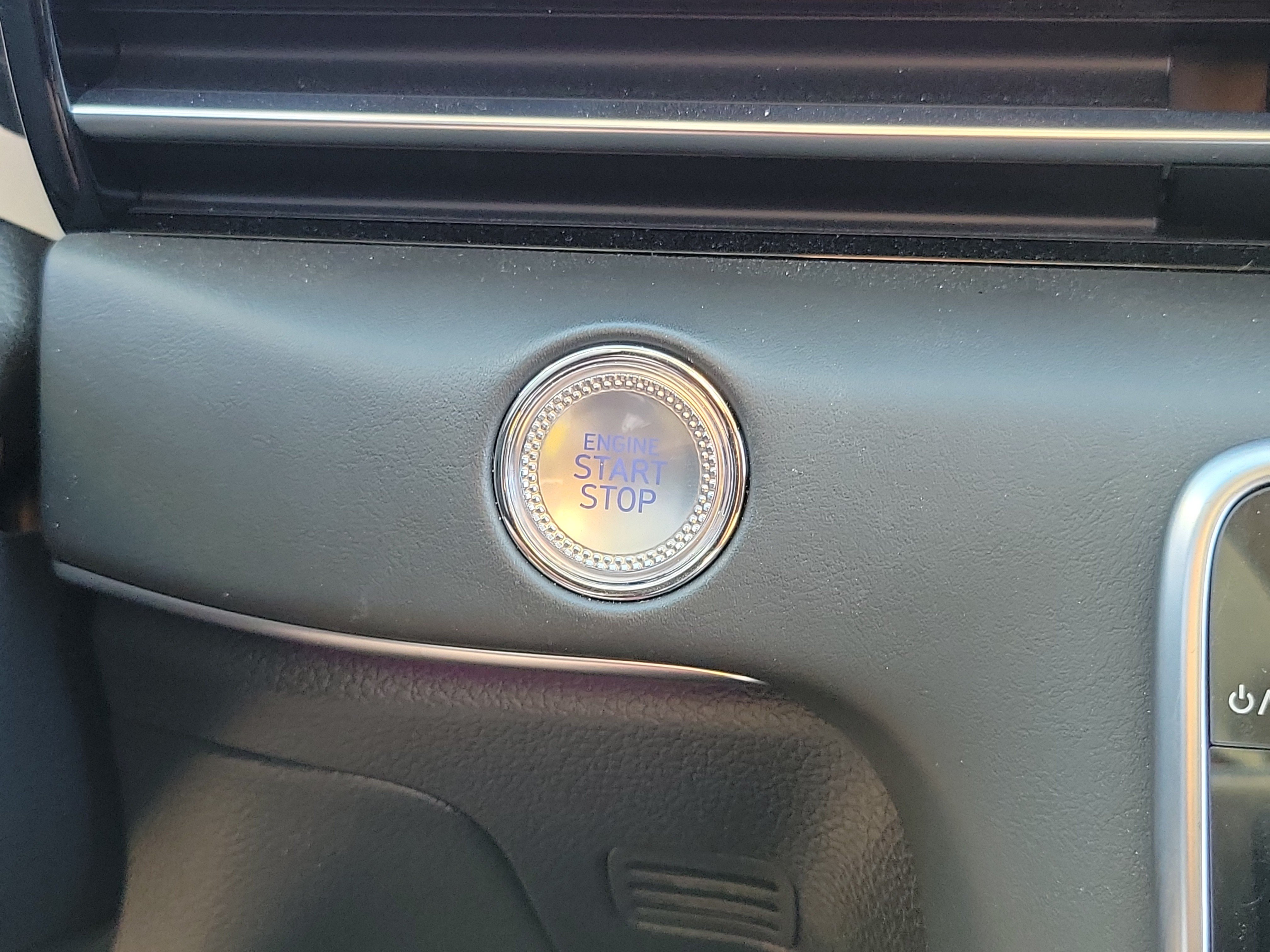 Certified 2026 Genesis GV80 3.5T Prestige AWD/4WD image 17