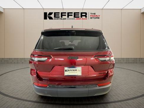 New 2025 Jeep Grand Cherokee L Limited w/ Luxury Tech Group II RWD image 4