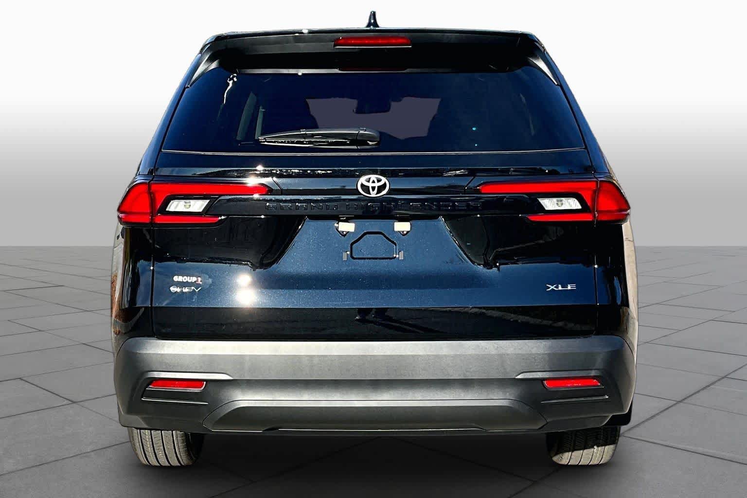 New 2026 Toyota Grand Highlander XLE FWD image 4