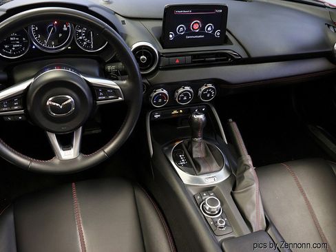 Used 2019 MAZDA MX-5 Miata RF Grand Touring image 16