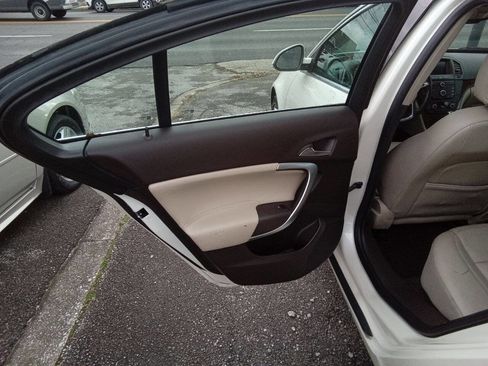 Used 2012 Buick Regal Premium image 10