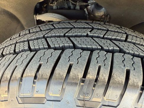 Used 2023 Chevrolet Tahoe Z71 w/ Off-Road Capability Package image 9