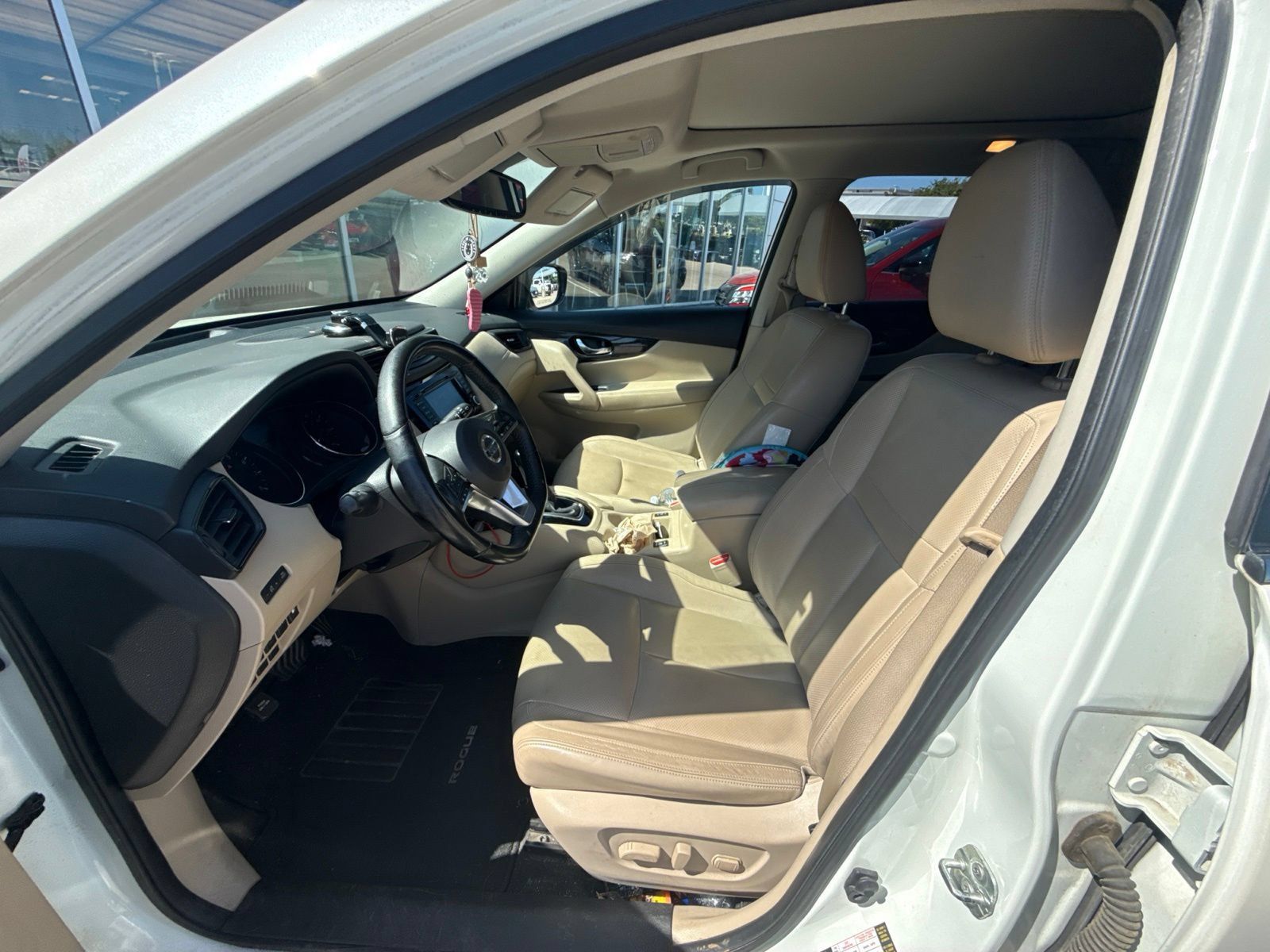Used 2018 Nissan Rogue SL w/ Premium Package AWD/4WD image 12