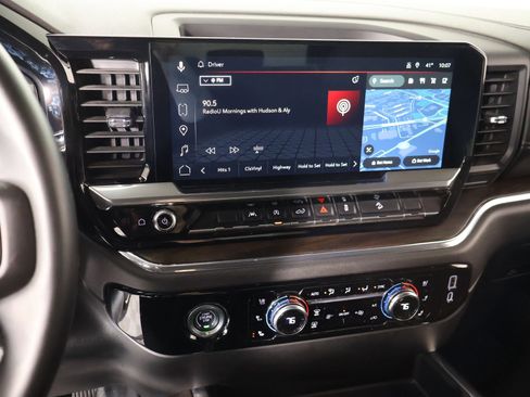 Used 2023 GMC Sierra 1500 SLT w/ SLT Premium Package image 5