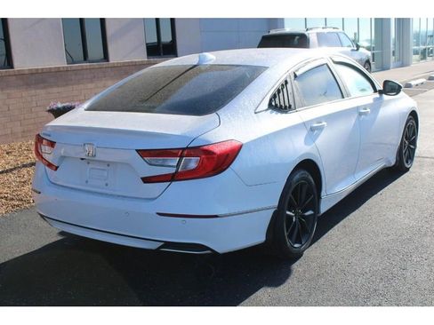 Used 2022 Honda Accord EX-L image 3