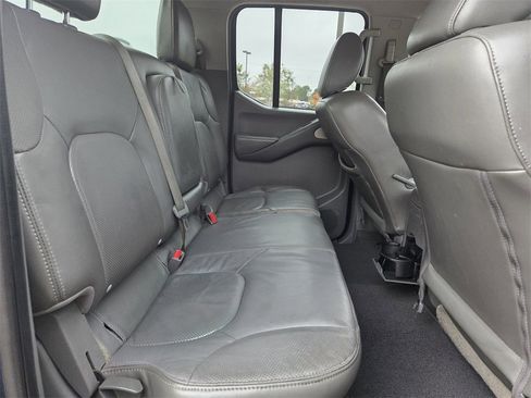 Used 2019 Nissan Frontier SL image 22