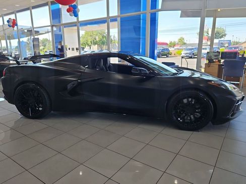 Used 2023 Chevrolet Corvette Stingray Preferred Conv w/ Z51 Performance Package RWD image 7