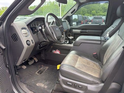 Used 2011 Ford F250 Lariat w/ Lariat Ultimate Pkg AWD/4WD image 4