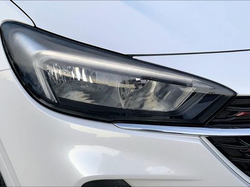 Used 2022 Buick Encore GX Select w/ Sport Touring Package FWD image 26