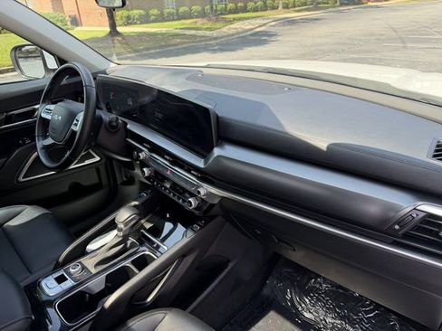 Certified 2024 Kia Telluride S w/ S Sunroof Package AWD/4WD image 38