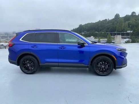 Used 2023 Honda CR-V Sport image 2