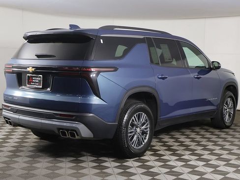 Used 2025 Chevrolet Traverse LT AWD/4WD image 11
