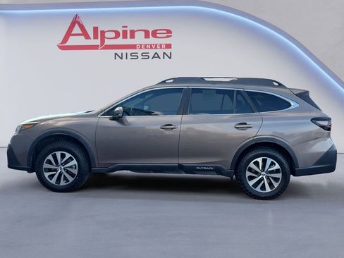 Used 2021 Subaru Outback Premium image 2