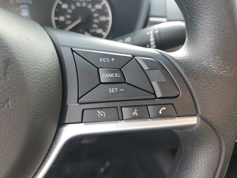 Used 2025 Nissan Altima 2.5 SV image 27