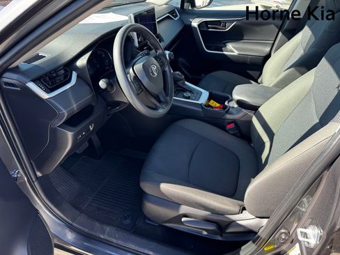 Used 2024 Toyota RAV4 LE image 9
