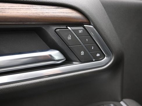 New 2025 GMC Sierra 2500 SLT image 18