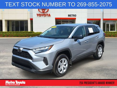 Used 2025 Toyota RAV4 LE AWD/4WD image 1