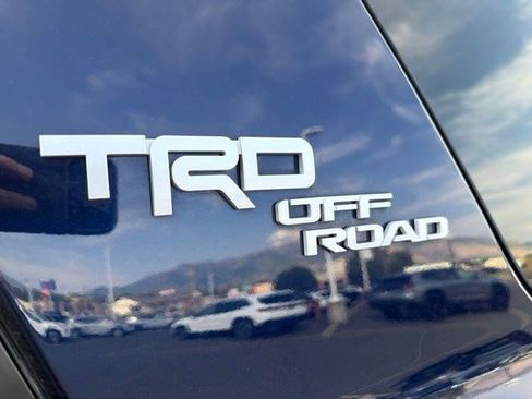 Used 2023 Toyota 4Runner TRD Off-Road Premium w/ Off Road Premium Plus Package AWD/4WD image 9